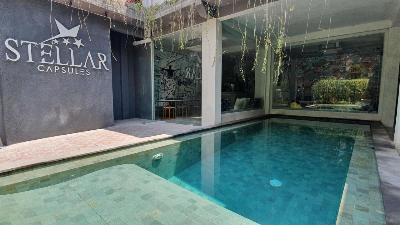 Stellar Capsules Pansiyon Seminyak Dış mekan fotoğraf Solar Capsules
